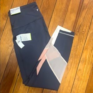 Elevate leggings NWT